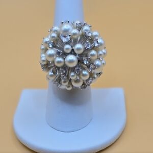 Kate Spade Pearl Burst Ring *Rare*